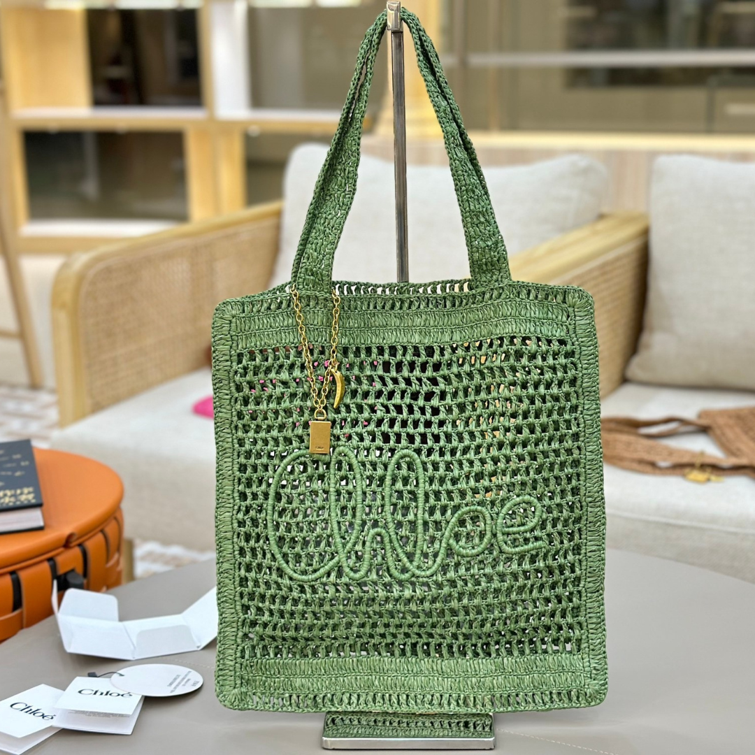 CHLOÉ SUMMER BANANA BAG MADE OF RAFFIA