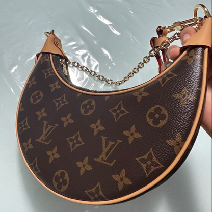 LOUIS VUITTON SMALL HANDBAG