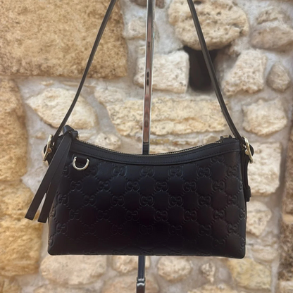 GUCCI – MEDIUM SHOULDER BAG WITH GG EMBLEM