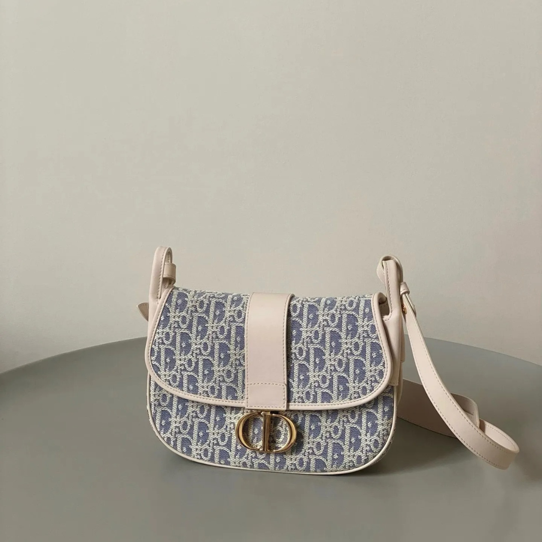 DIOR 30 MONTAIGNE MEDIUM BAG