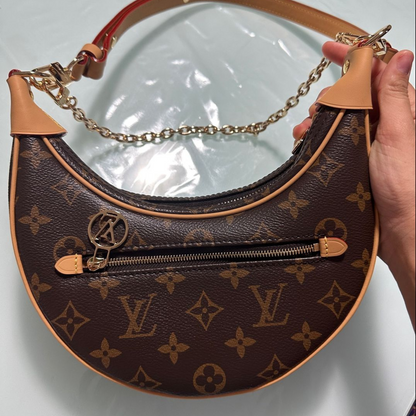 LOUIS VUITTON SMALL HANDBAG