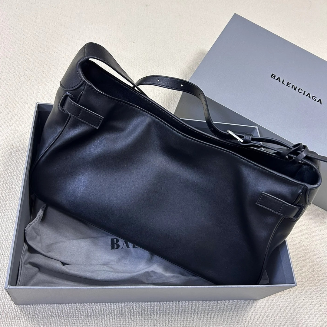 BALENCIAGA BEL AIR MEDIUM SHOULDER BAG IN BLACK CALFSKIN