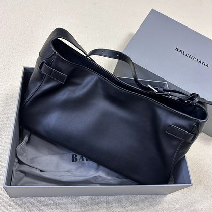 BALENCIAGA BEL AIR MEDIUM SHOULDER BAG IN BLACK CALFSKIN