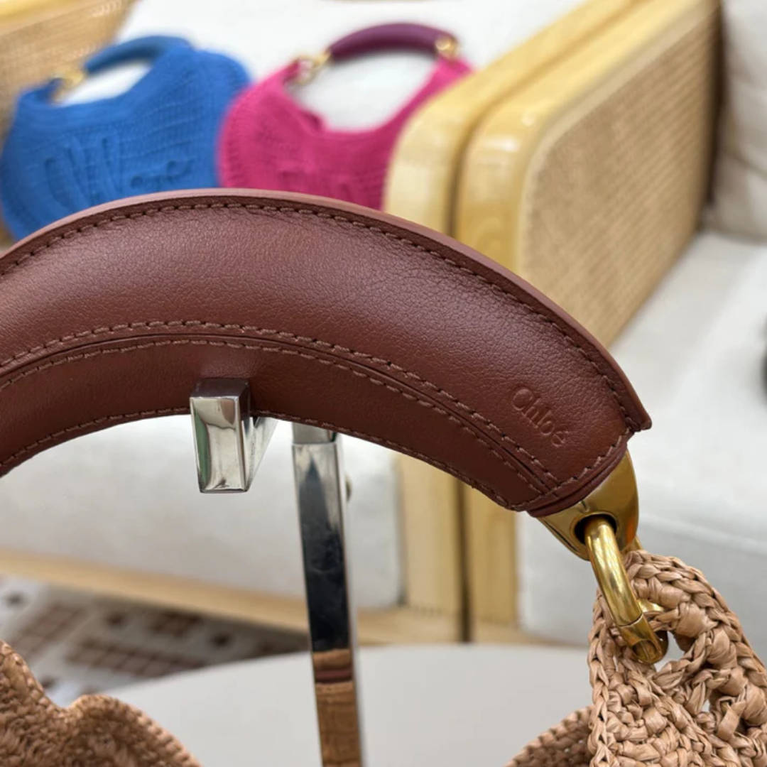 CHLOÉ SUMMER BANANA BAG MADE OF RAFFIA