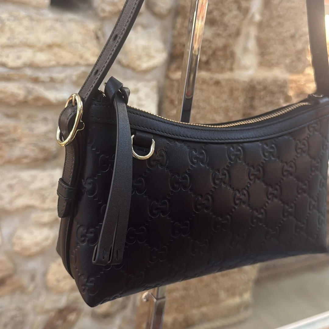 GUCCI – MEDIUM SHOULDER BAG WITH GG EMBLEM