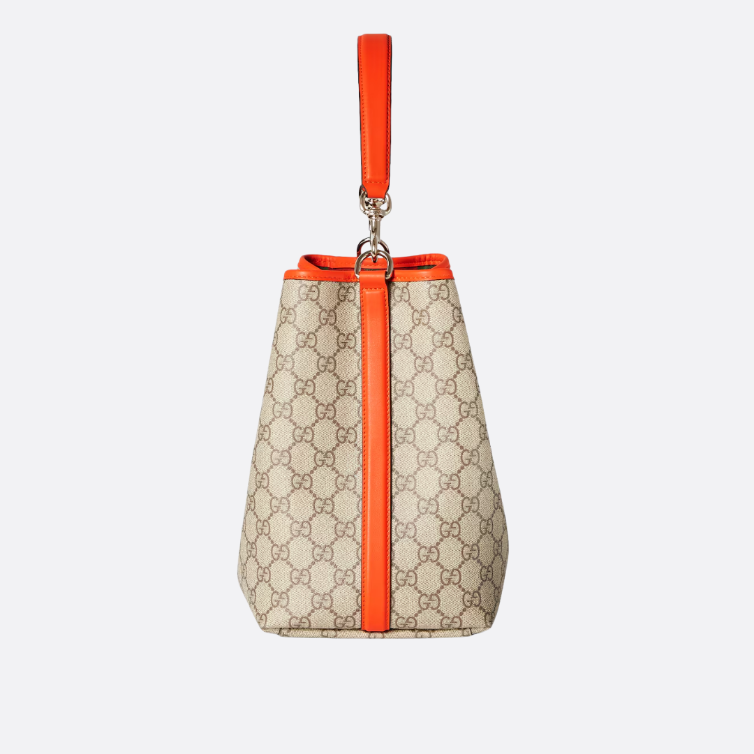GUCCI – MEDIUM BUCKET BAG WITH GG EMBLEM