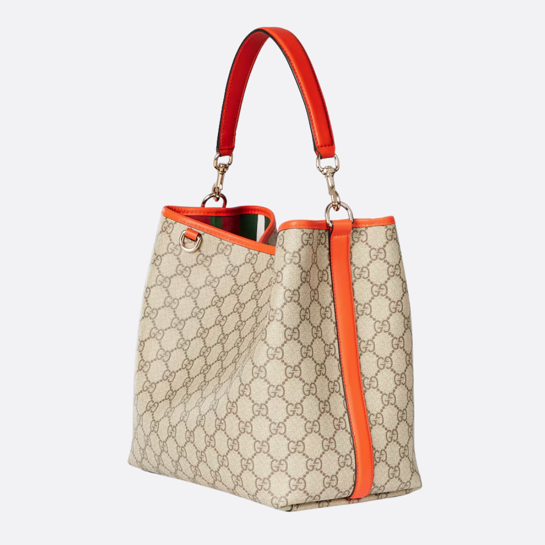 GUCCI – MEDIUM BUCKET BAG WITH GG EMBLEM