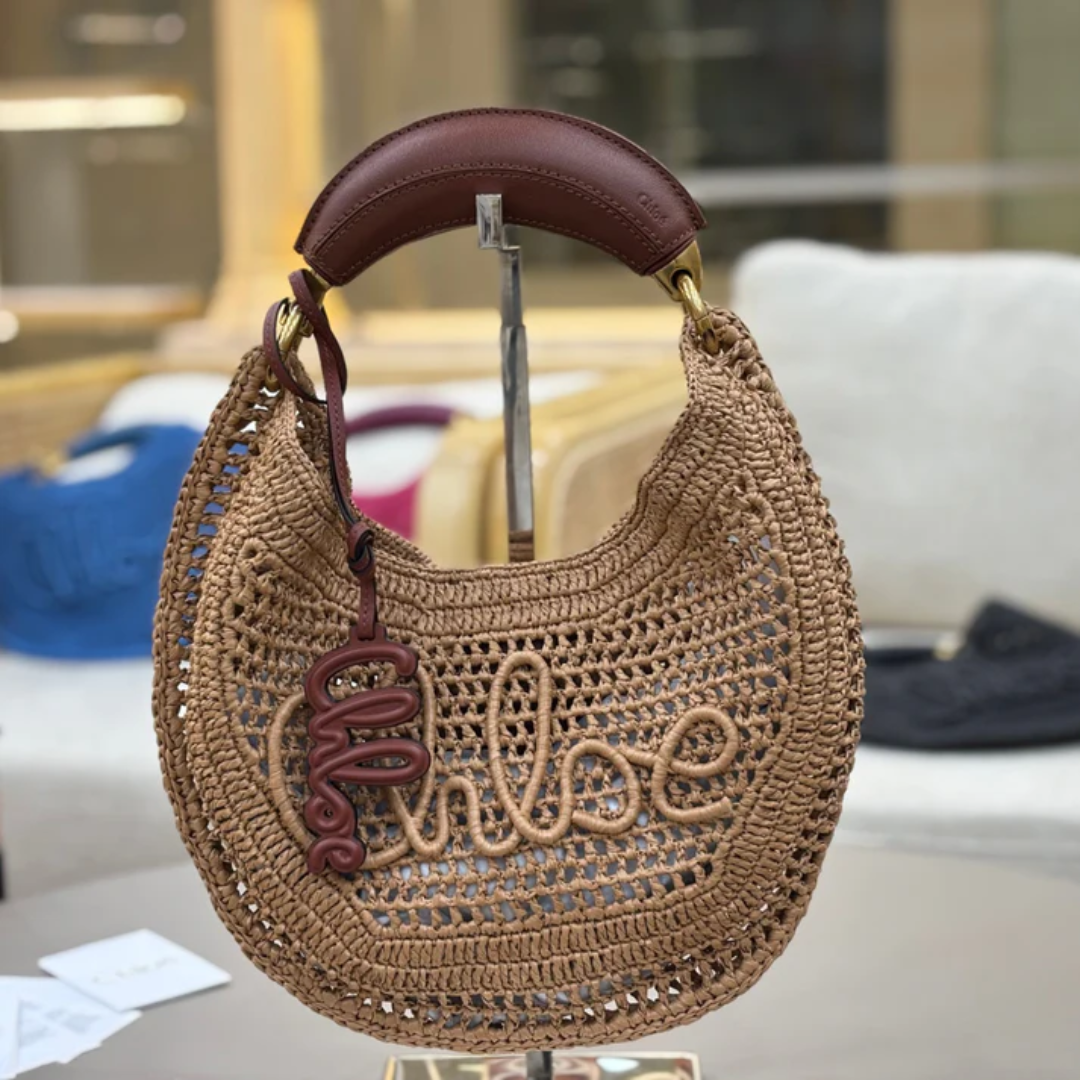 CHLOÉ SUMMER BANANA BAG MADE OF RAFFIA