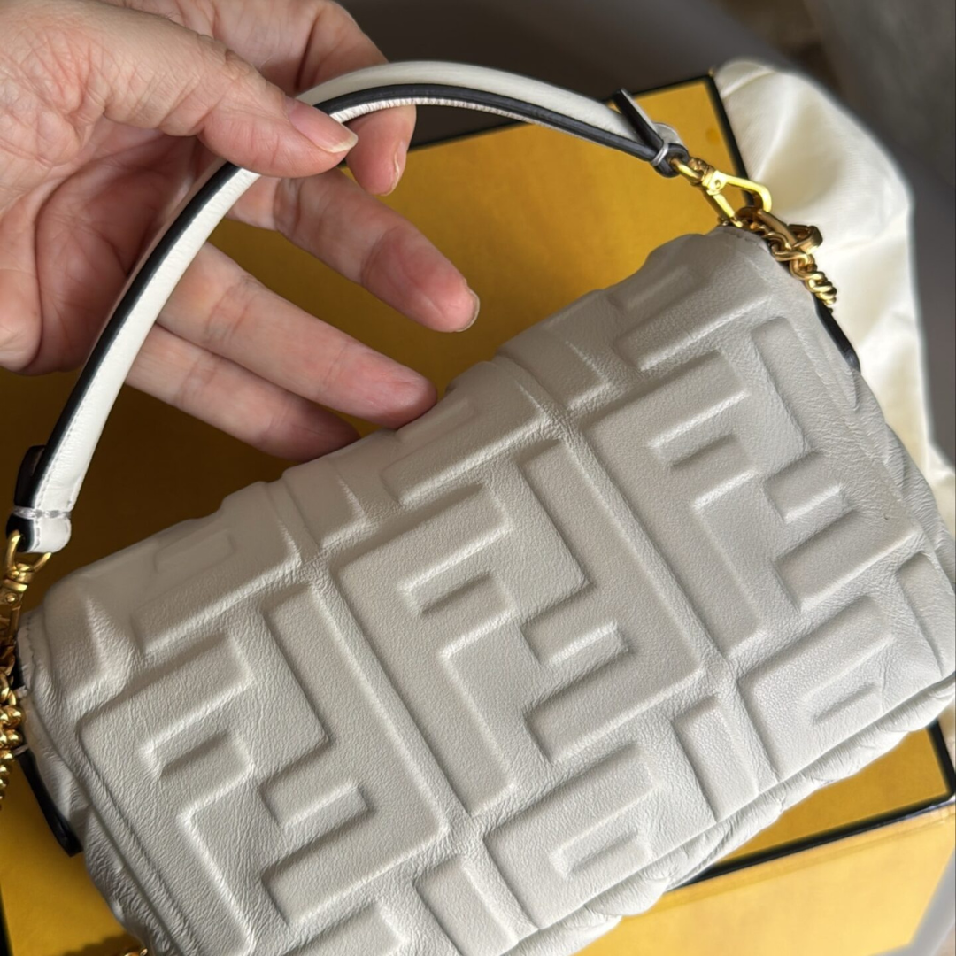 FENDI SHOULDER BAG