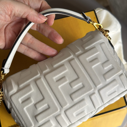 FENDI SHOULDER BAG