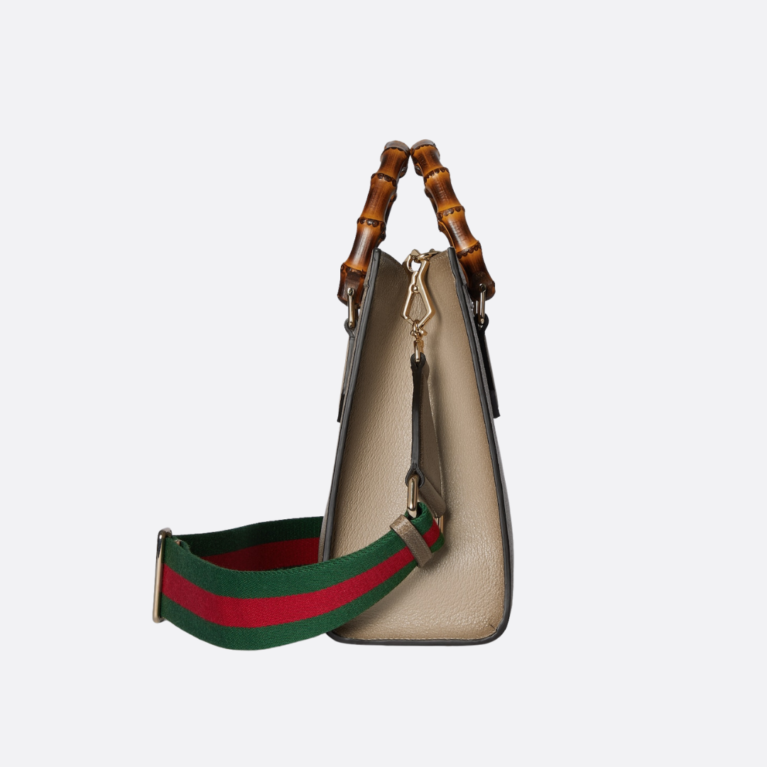 GUCCI – MEDIUM DIANA SHOPPING BAG