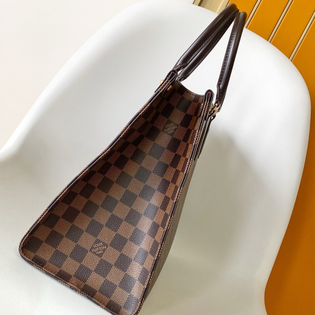 LOUIS VUITTON TOTE BAG