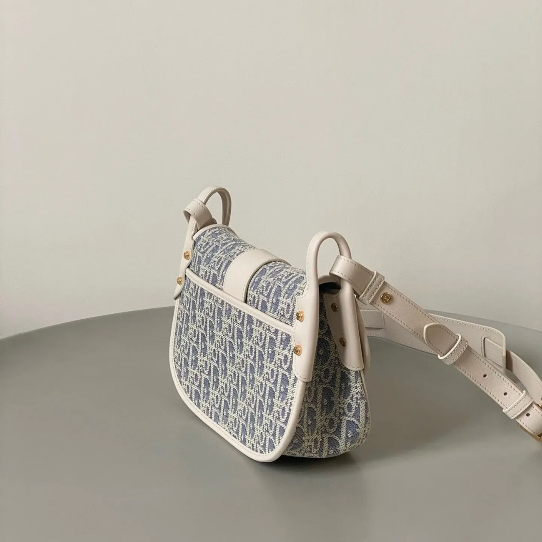 DIOR 30 MONTAIGNE MEDIUM BAG
