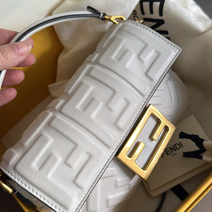 FENDI SHOULDER BAG