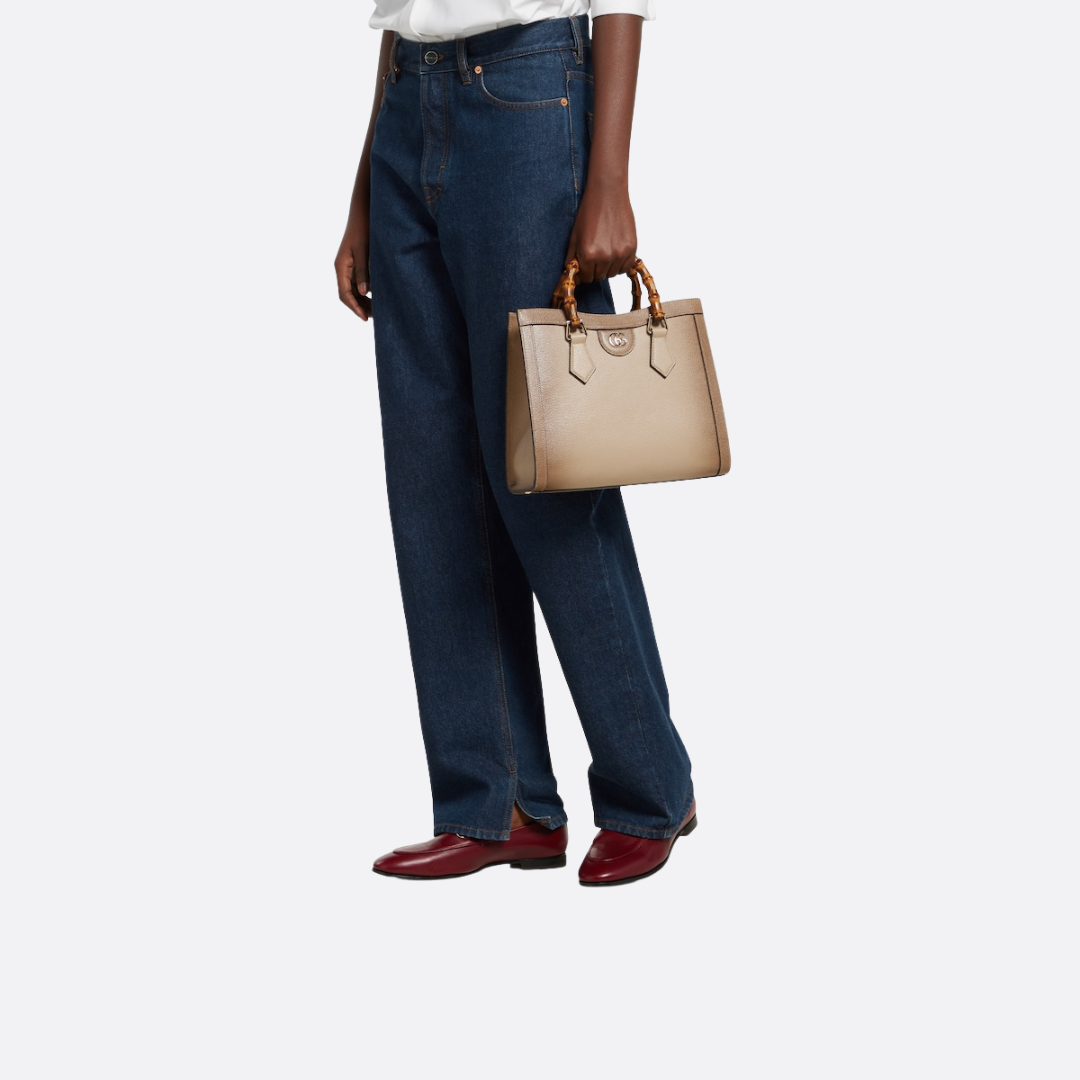GUCCI – MEDIUM DIANA SHOPPING BAG