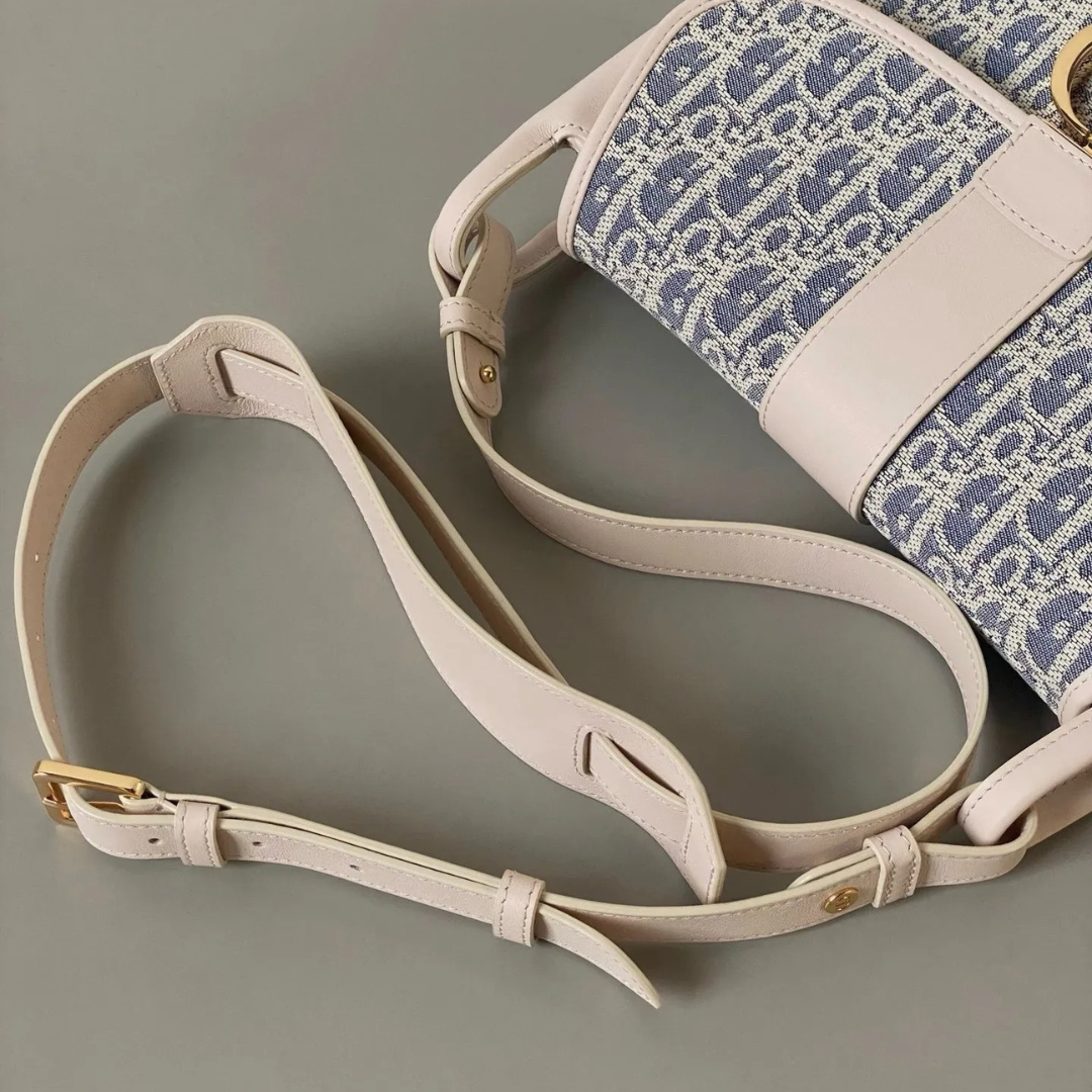 DIOR 30 MONTAIGNE MEDIUM BAG