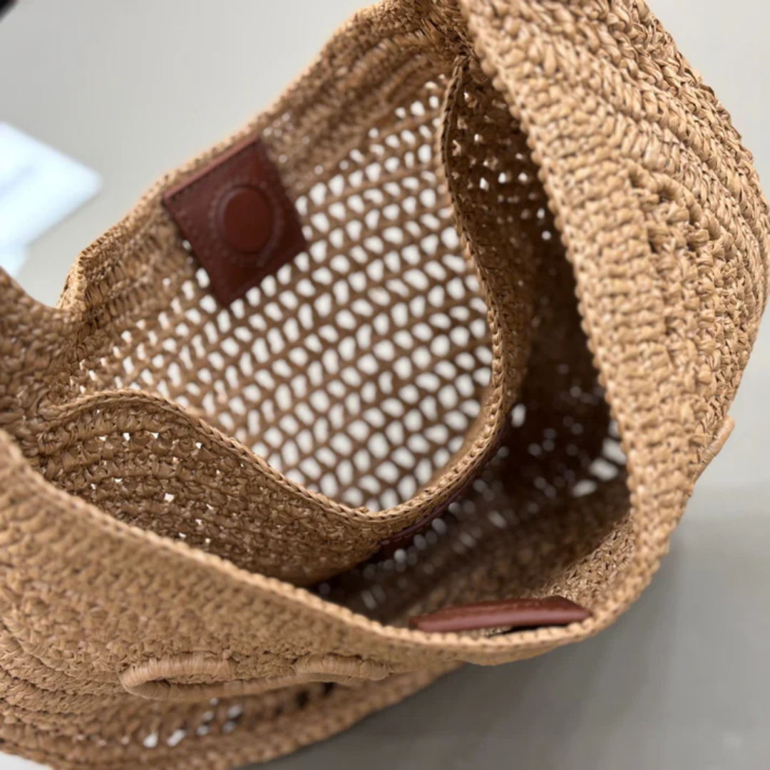 CHLOÉ SUMMER BANANA BAG MADE OF RAFFIA