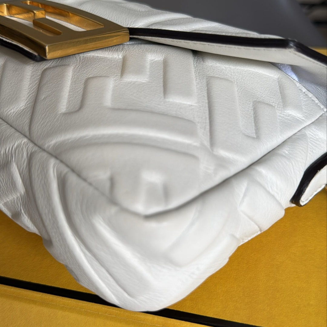 FENDI SHOULDER BAG
