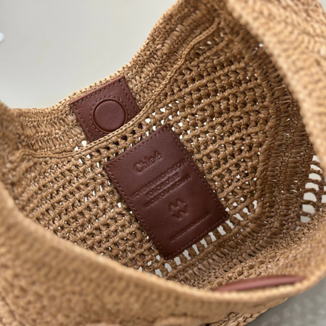 CHLOÉ SUMMER BANANA BAG MADE OF RAFFIA