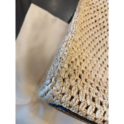 LOUIS VUITTON ONTHEGO MM HAND BAG MADE OF RAFFIA BY THE POOL