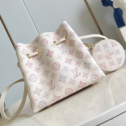 LOUIS VUITTON BELLA MAHINA HAND BAG