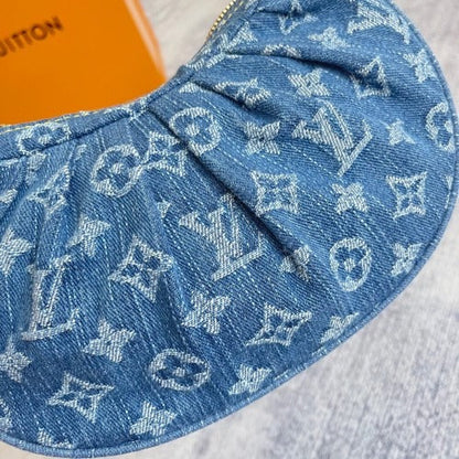 LOUIS VUITTON HAND BAG MADE OF MONOGRAM DENIM
