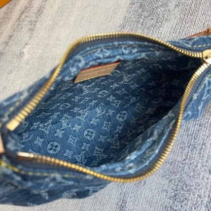 LOUIS VUITTON HAND BAG MADE OF MONOGRAM DENIM