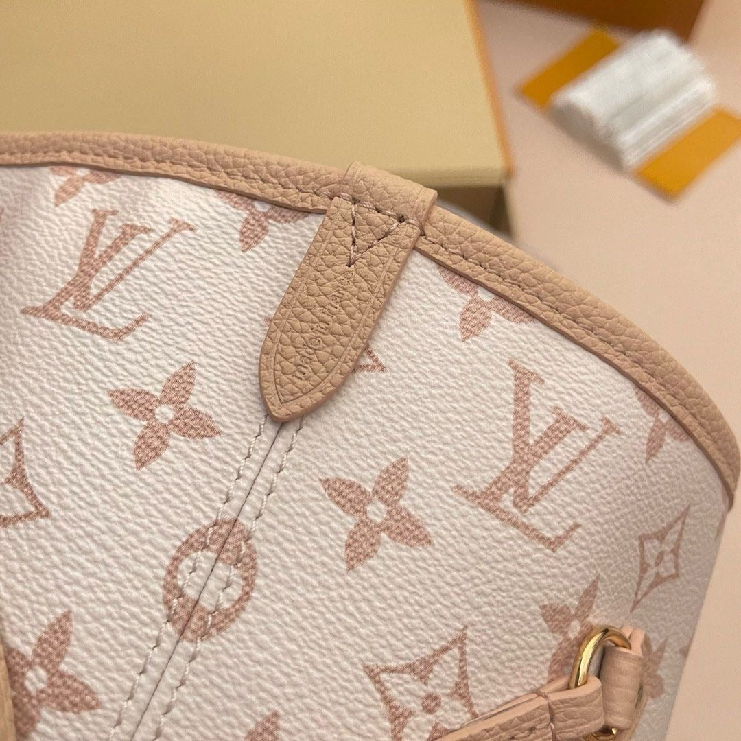LOUIS VUITTON NEVERFULL MM REVERSIBLE BAG