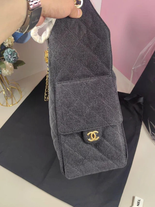 CHANEL 25 MEDIUM SHOULDER BAG